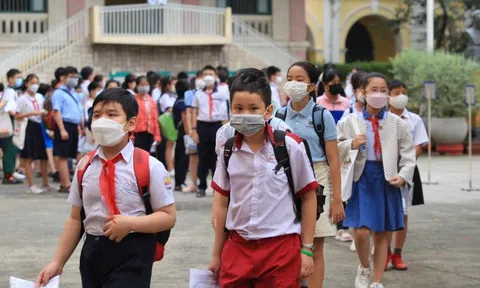 Thanh Hóa tạm dừng tựu trường, khẩn trương ứng phó bão số 5