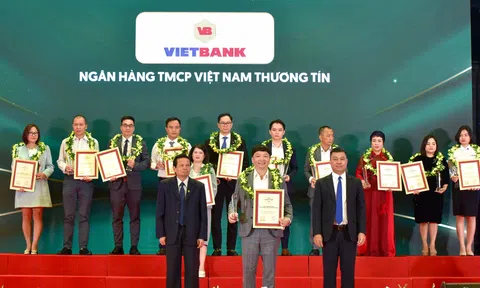 Ngân hàng Vietbank: 4 năm liên tiếp vào “Top 50 Doanh nghiệp tăng trưởng xuất sắc nhất Việt Nam”