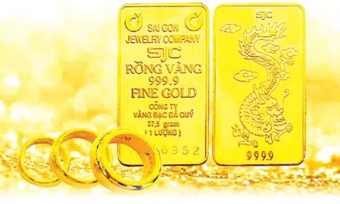 Giá vàng ngày 25/10: Giá vàng trong nước và thế giới đều giảm