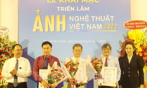 Khai mạc Triển lãm Ảnh nghệ thuật Việt Nam năm 2022