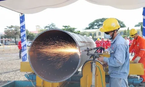 Vũng Tàu: Liên doanh Việt - Nga Vietsovpetro khởi công Dự án phát triển mỏ Đại Hùng Pha 3, Lô 05.1a