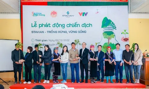 Yên Bái: Tập đoàn Stavian trao tặng 20.000 cây cho xã La Pán Tẩn và Dế Xu Phình huyện Mù Cang Chải