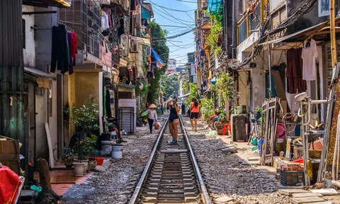 'Phố đường tàu' ở Hà Nội và những địa điểm nổi tiếng không còn mở trong năm 2023