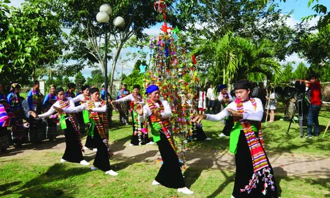 Lễ hội Kin Chiêng Boọc Mạy làng Roộc Răm