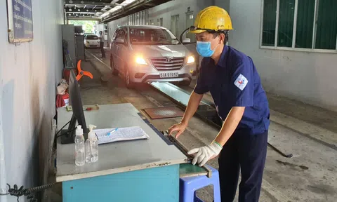 Miễn đăng kiểm lần đầu ô tô mới: Chủ xe có phải nộp phí để được cấp tem kiểm định?