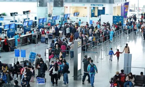 Giá vé bay nội địa dịp lễ 30/4-01/5 cao bất thường, nhiều doanh nghiệp lữ hành trong nước lo lắng