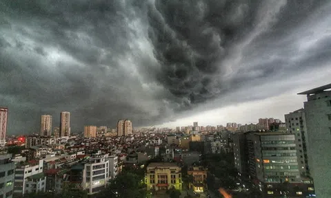 Hà Nội: Sắp có mưa dông, cảnh báo mưa đá, lốc sét