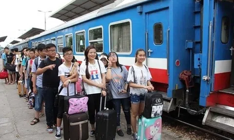 Đường sắt giảm 10% giá vé tàu cho học sinh đi thi, nhập học năm 2023