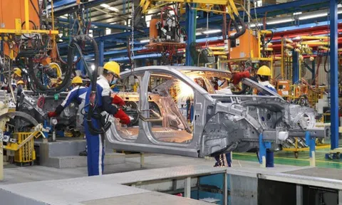 Bộ Tài chính trình Chính phủ nghị định giảm 50% lệ phí trước bạ ô tô sản xuất trong nước