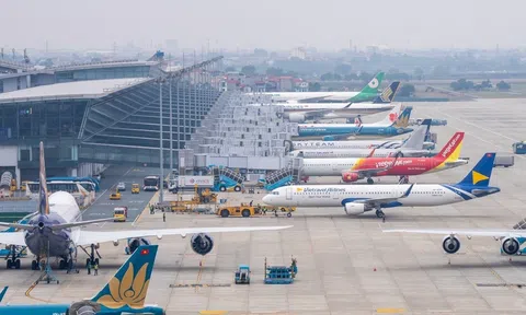 Đề xuất tăng trần giá vé máy bay