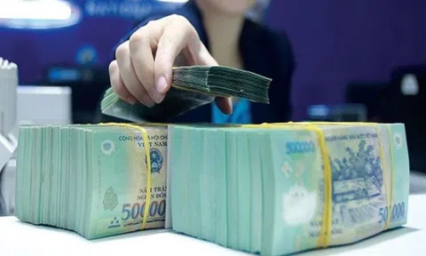 Nhiều ngân hàng tiếp tục hạ lãi suất tiền gửi