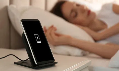 Apple cảnh báo người dùng khi sạc iPhone