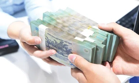 Tiền gửi vào ngân hàng lập kỷ lục mới