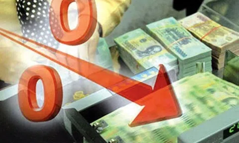 Lãi suất tiền gửi tiết kiệm tiếp tục giảm