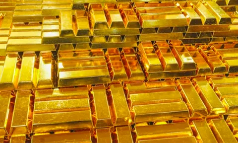 Giá vàng hôm nay "cao bất thường", SJC phá kỷ lục tiến lên 78,4 triệu đồng/lượng