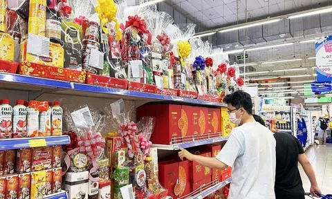 Thị trường mua sắm Tết bắt đầu “tăng nhiệt”