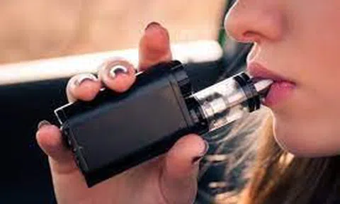 Thuốc lá thế hệ mới: Tác hại khôn lường dưới vỏ bọc an toàn, cần chế tài xử lý mới