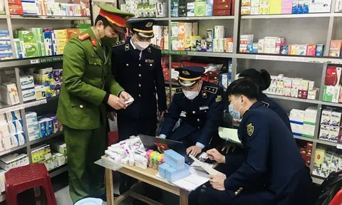 Nghệ An: Phát hiện, thu giữ hàng chục nghìn bộ Kit, Test Covid 19 trôi nổi