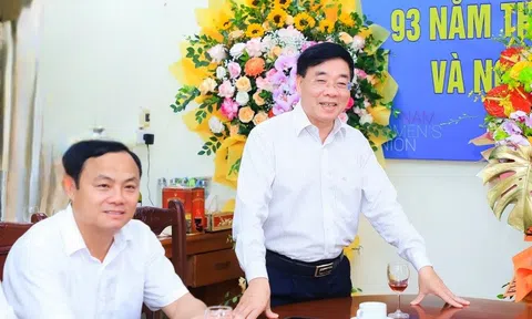 Lãnh đạo Nghệ An chúc mừng Hội Liên hiệp phụ nữ tỉnh nhân ngày 20/10