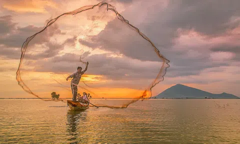 Khơi dây tiềm năng, lợi thế của Tây Ninh - Bài 1: Lênh đênh trên công trình vĩ đại hồ Dầu Tiếng