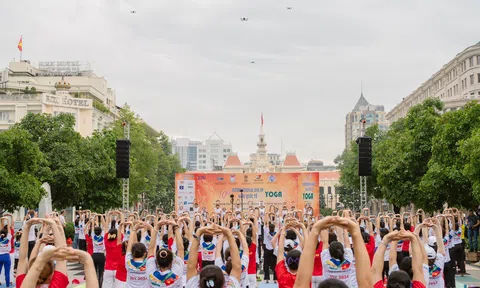 Ngày quốc tế Yoga lần thứ 10 tại Thành phố Hồ Chí Minh