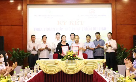 Ninh Bình - Quảng Bình ký kết hợp tác phát triển du lịch