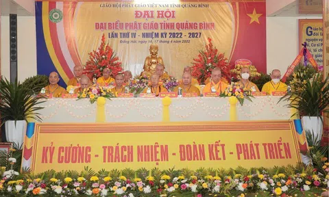 Chủ tịch nước Nguyễn Xuân Phúc và Thủ tướng Phạm Minh Chính gửi hoa chúc mừng Đại hội GHPGVN tỉnh Quảng Bình