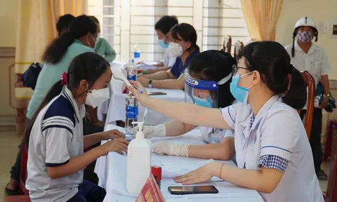 Tỉnh Quảng Bình triển khai tiêm vắc xin phòng Covid-19 cho trẻ từ 5 đến dưới 12 tuổi