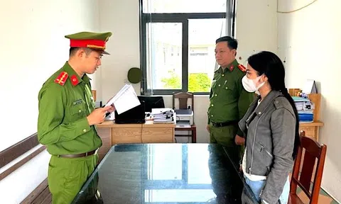 Khởi tố đối tượng không hoàn trả tiền chuyển khoản nhầm
