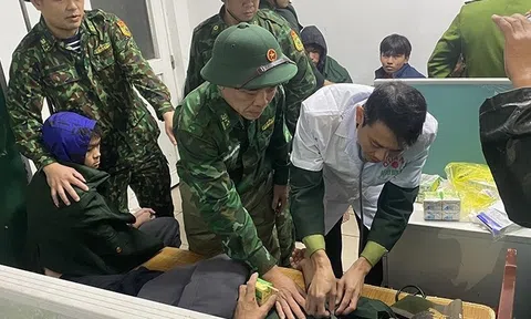 Hà Tĩnh: Cứu sống 7 ngư dân gặp nạn trên biển