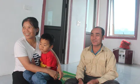 Hà Tĩnh: Niềm vui của những người dân xóm vạn chài trong ngôi nhà mới