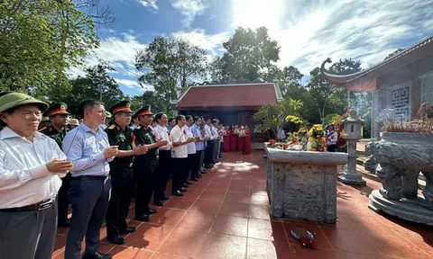 Hà Tĩnh: Khánh thành đưa vào sử dụng Đền thờ anh hùng liệt sĩ tại hồ Kẻ Gỗ