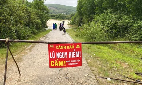 Mưa lớn gây sạt lở, ách tắc nhiều tuyến đường tại Kỳ Anh, Hà Tĩnh