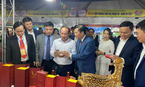 Nghệ An: Khai mạc hội chợ công thương khu vực Bắc Trung Bộ
