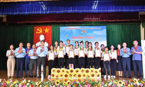 Tỉnh đoàn Hà Tĩnh tuyên dương 13 “Chiến sĩ nhỏ Điện Biên”