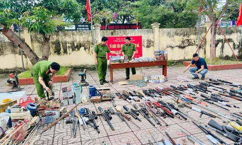 Công an Hà Tĩnh  tiêu hủy nhiều vũ khí, vật liệu nổ, công cụ hỗ trợ