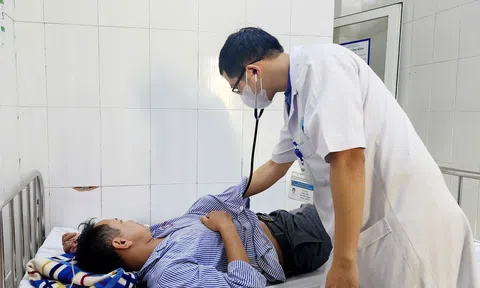 Hà Tĩnh: 5 người bị ngộ độc, nghi do ăn nấm