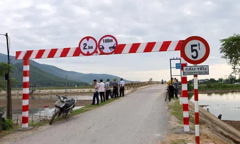 Quảng Bình: Cầu Sông Thai bị xuống cấp, hạn chế phương tiện lưu thông qua lại