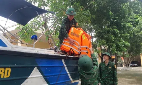 Quảng Bình: Huy động trên 600 cán bộ, chiến sĩ tham gia trực và sẵn sàng cơ động ứng phó bão TRAMI