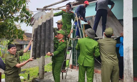 Quảng Bình: Tuổi trẻ công an tình nguyện hỗ trợ người dân xóa nhà tạm, dột nát