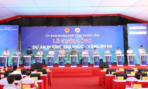 Thủ tướng Phạm Minh Chính bấm nút khởi công tuyến đường gần 3.000 tỷ đồng ở Hưng Yên