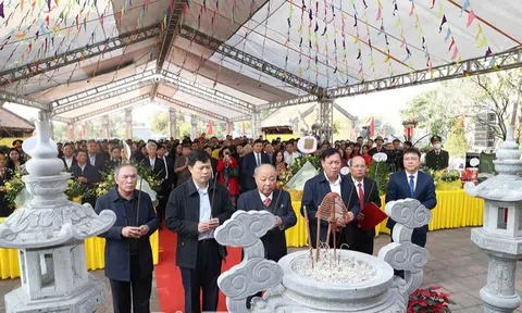 Lễ dâng hương kỷ niệm 300 năm ngày sinh Đại danh y Hải Thượng Lãn Ông Lê Hữu Trác tại Hưng yên