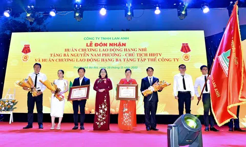 Bà Rịa – Vũng Tàu: Công ty Lan Anh đón nhận Huân chương Lao động