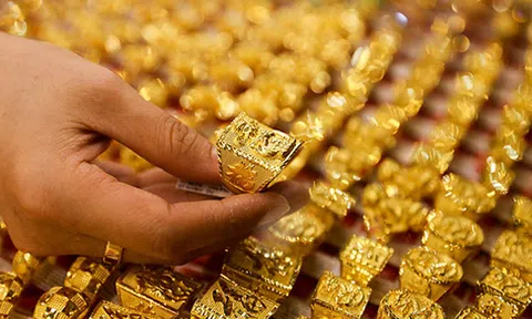 Cách nhận biết vàng giả, vàng thấp tuổi để hạn chế rủi ro trong thị trường kinh doanh vàng