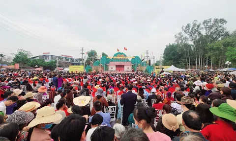 Dòng người đổ về tham dự Khai mạc Lễ hội Yên Thế năm 2023