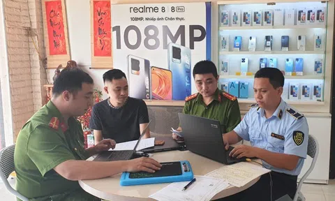 Phát hiện số lượng lớn điện thoại di động Iphone đã qua sử dụng nhập lậu trị giá gần 100 triệu đồng