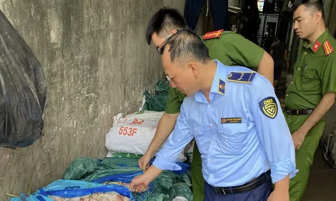 Hà Nội: Phát hiện gần 1 tấn cánh gà không rõ nguồn gốc xuất xứ