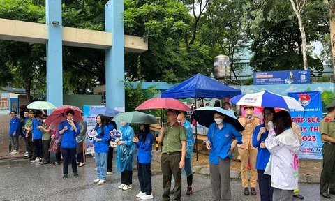 Kỳ thi tốt nghiệp THPT năm 2023: Quận Ba Đình (Hà Nội) sẵn sàng hỗ trợ, tiếp sức cho sỹ tử trong ngày thi môn đầu tiên
