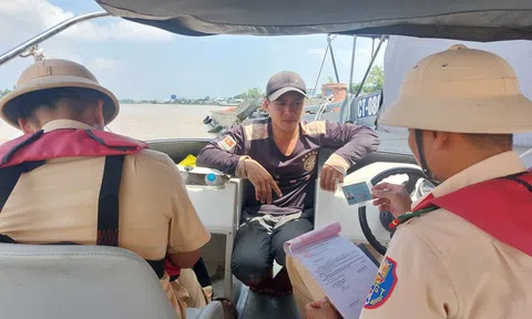 Tổng kiểm soát, xử lý phương tiện kinh doanh vận tải trên đường bộ và đường thủy