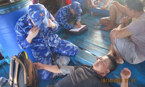 Vụ chìm tàu ở Quảng Nam: Trưa 20/10 sẽ đưa các nạn nhân vào bờ